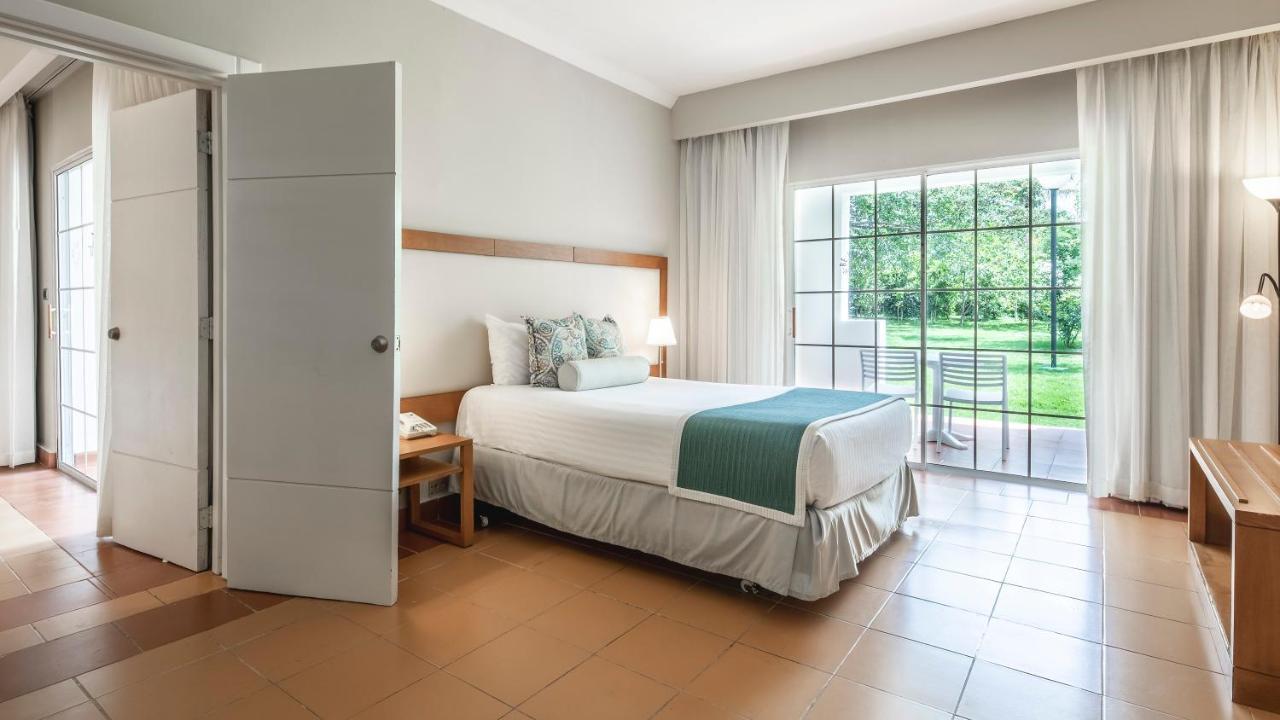 ビー リブ コレクション カノア オール インクルーシブ バヤイベ エクステリア 写真 A bedroom at the hotel