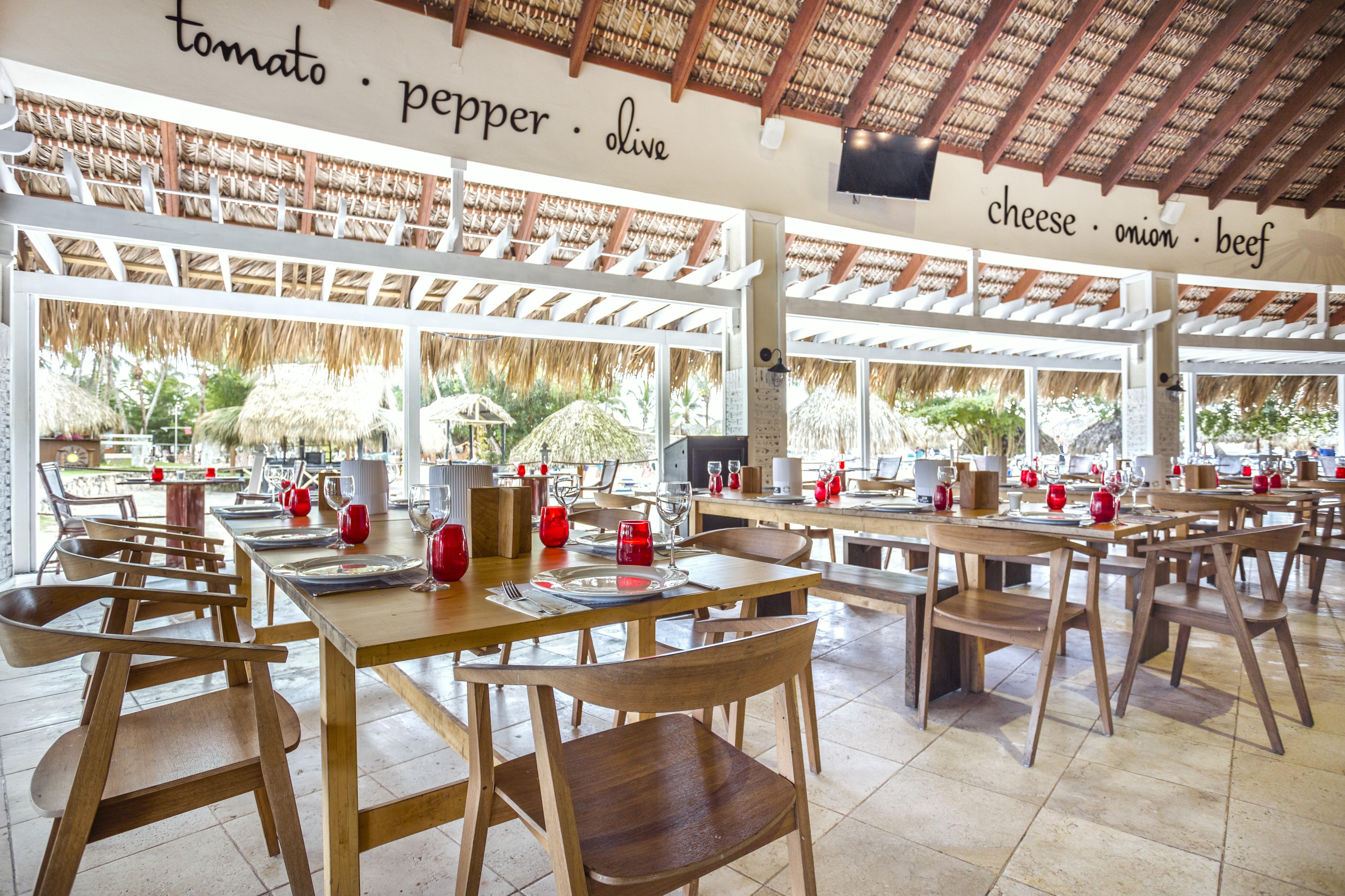 ビー リブ コレクション カノア オール インクルーシブ バヤイベ エクステリア 写真 The restaurant at the resort